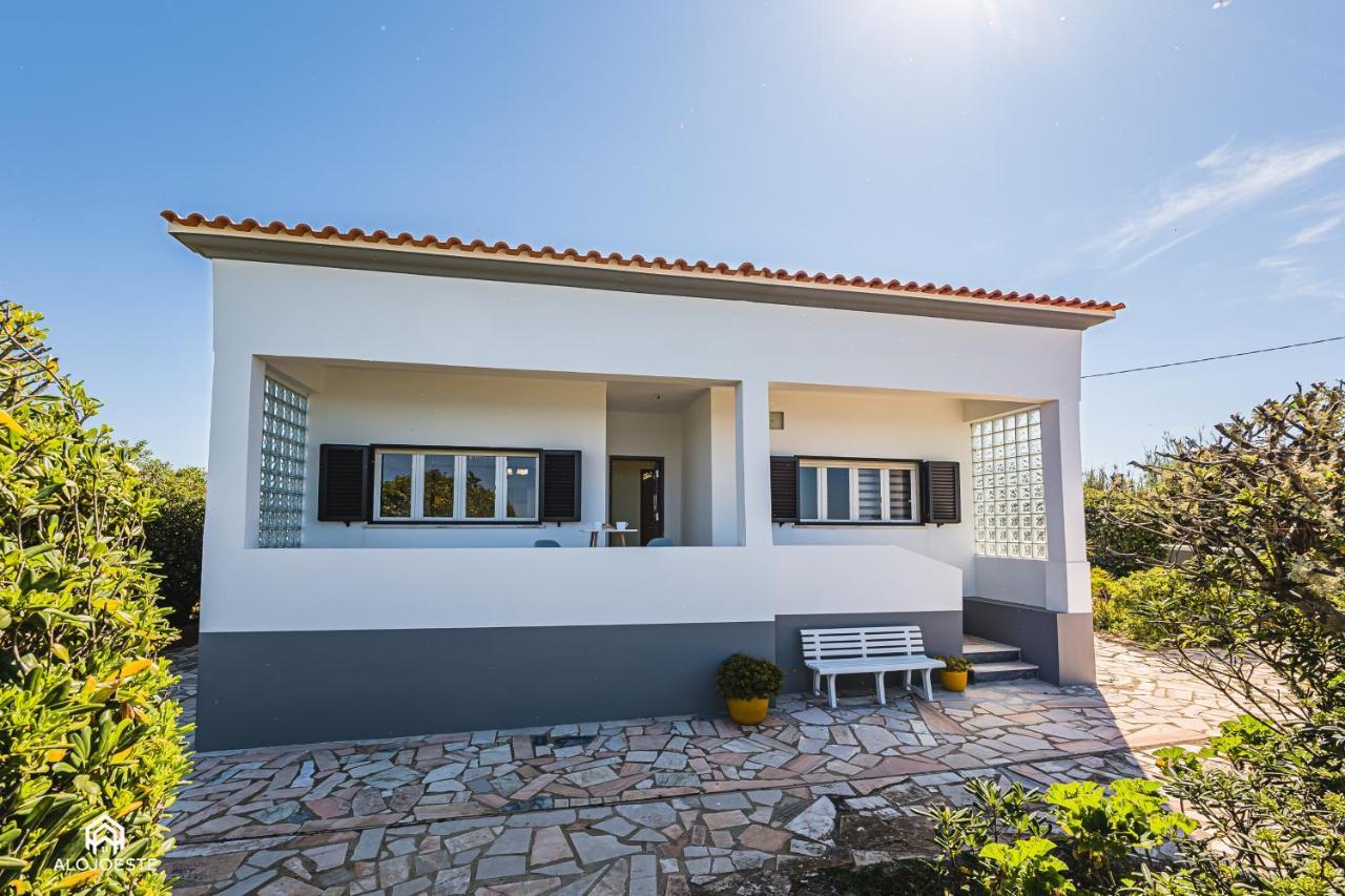 Casa A Beira Mar - Countryhouse With Ocean View São Pedro da Cadeira エクステリア 写真